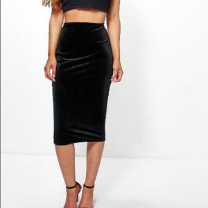 Black velvet stretch skirt
